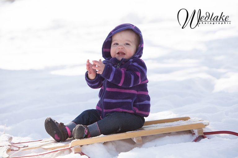 snowy day baby photography