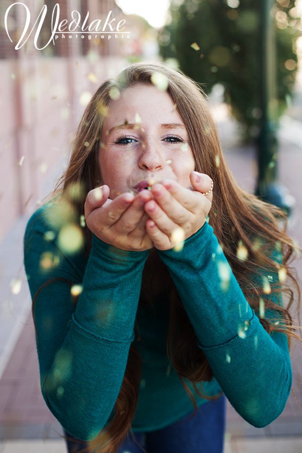 confetti senior picture